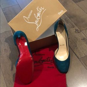 *motivated seller* Christian Louboutin Suede Heels